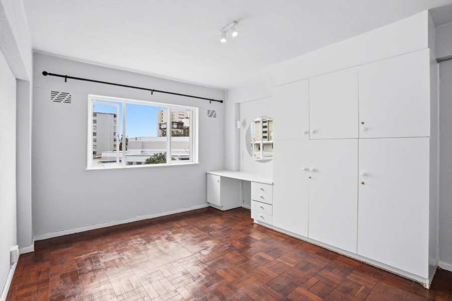 To Let 2 Bedroom Property for Rent in Sea Point Western Cape